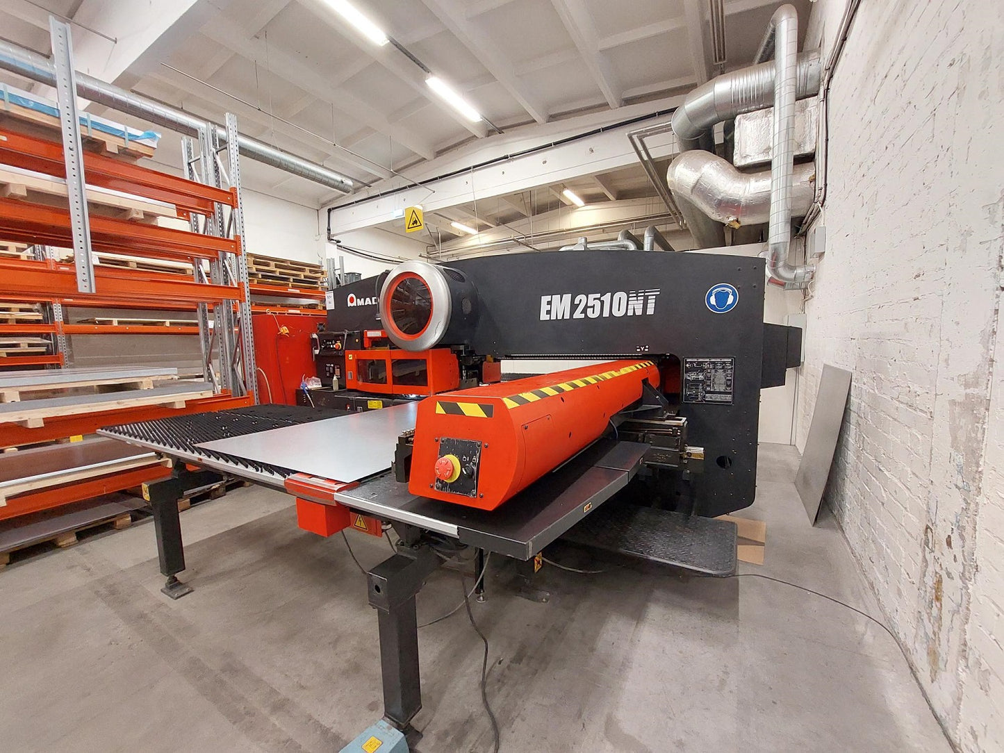 AMADA EM2510NT, annata 2004