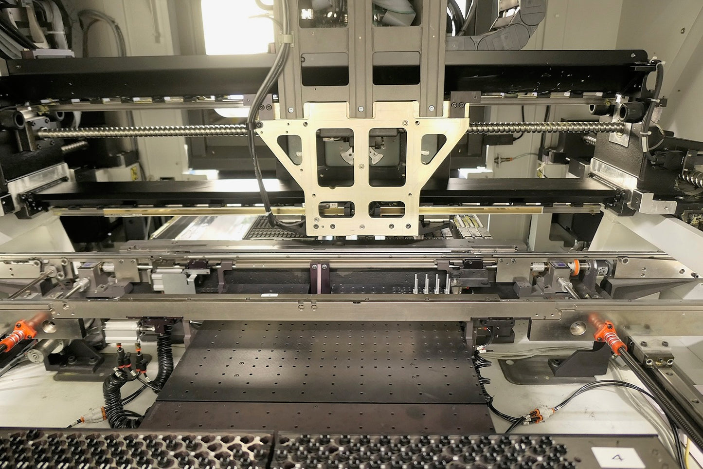 Universal AC30, P&P, vintage 2006 with feeders and accessories