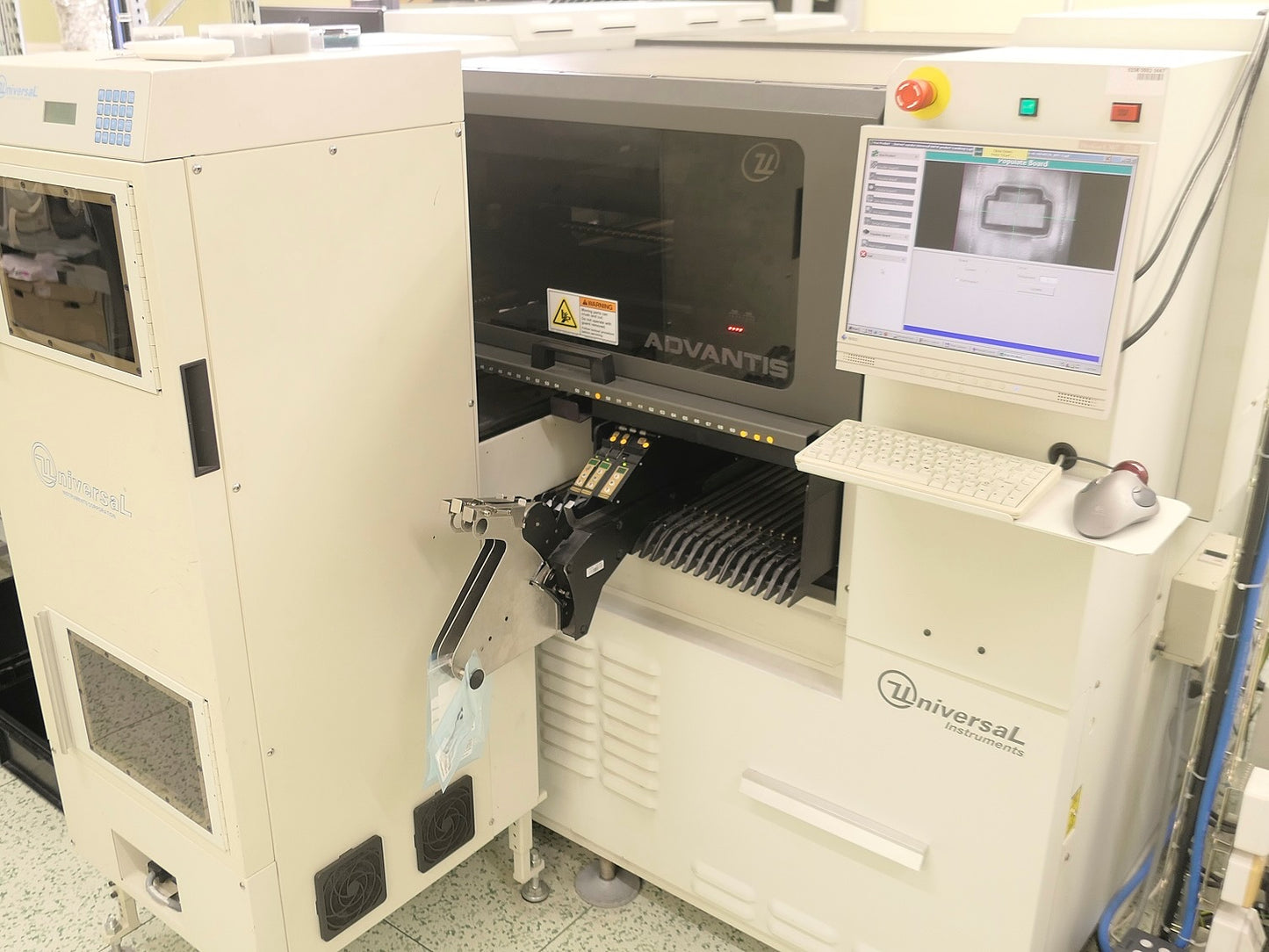 Universal AX72, P&P, vintage 2006 with feeders and accessories