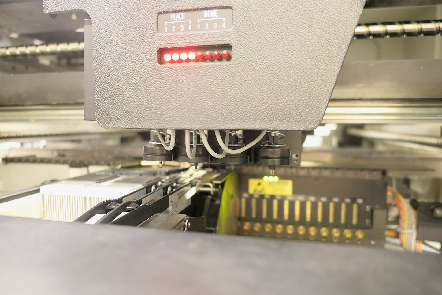 Universal AX72, P&P, vintage 2006 with feeders and accessories