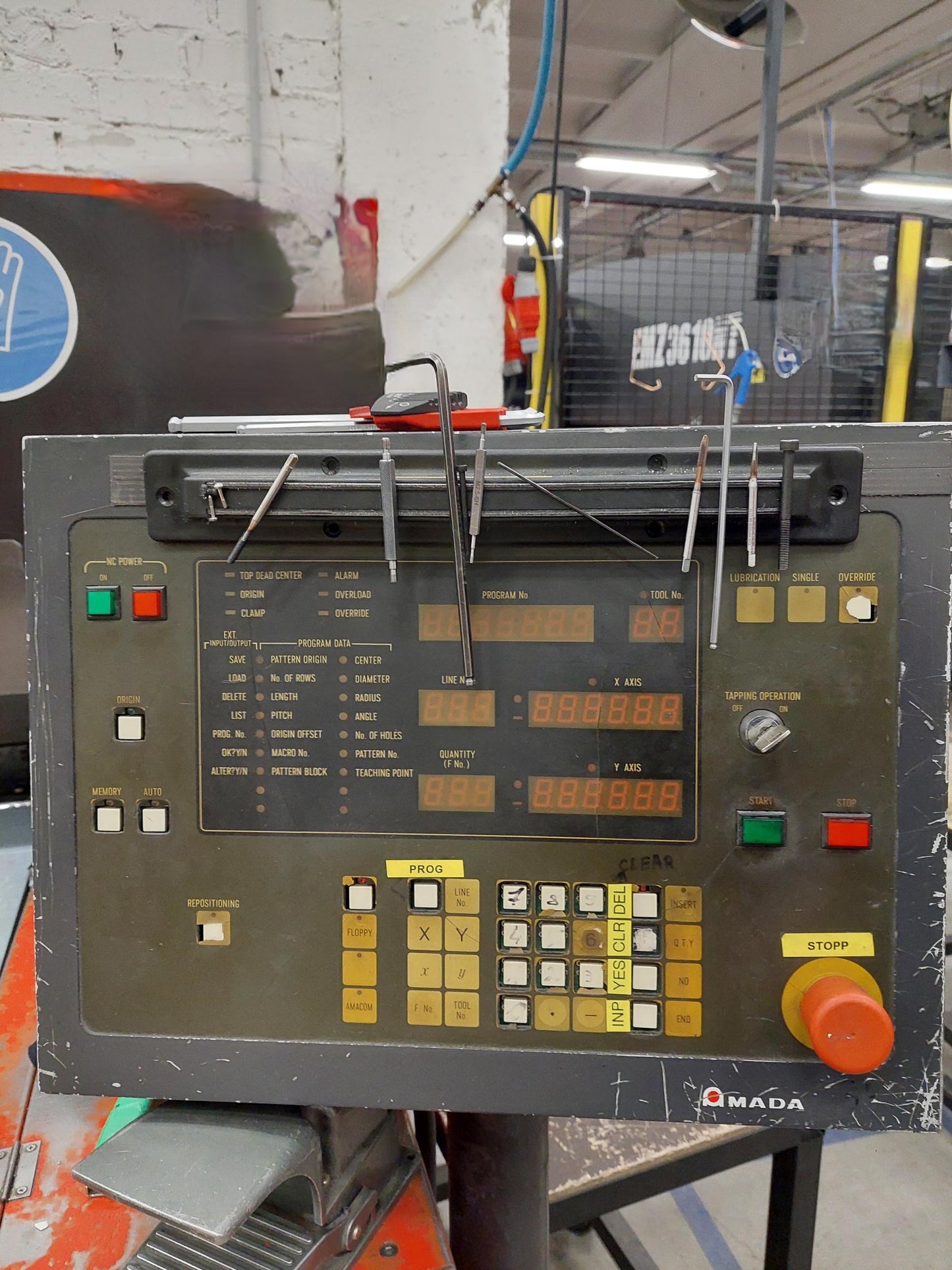 AMADA CTS-900, tapping machine, vintage 1997 (machine 1)